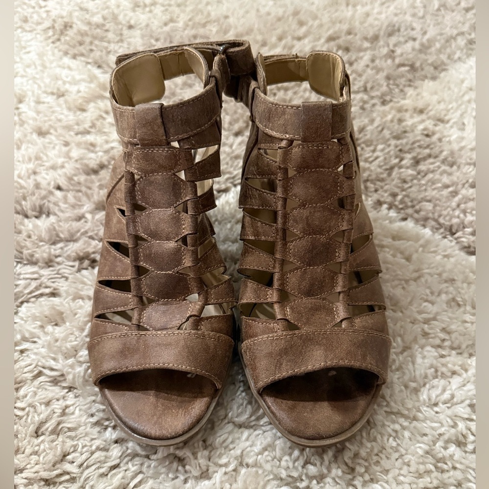 Naturalizer Talan Slingback Heels - Picture 3 of 9